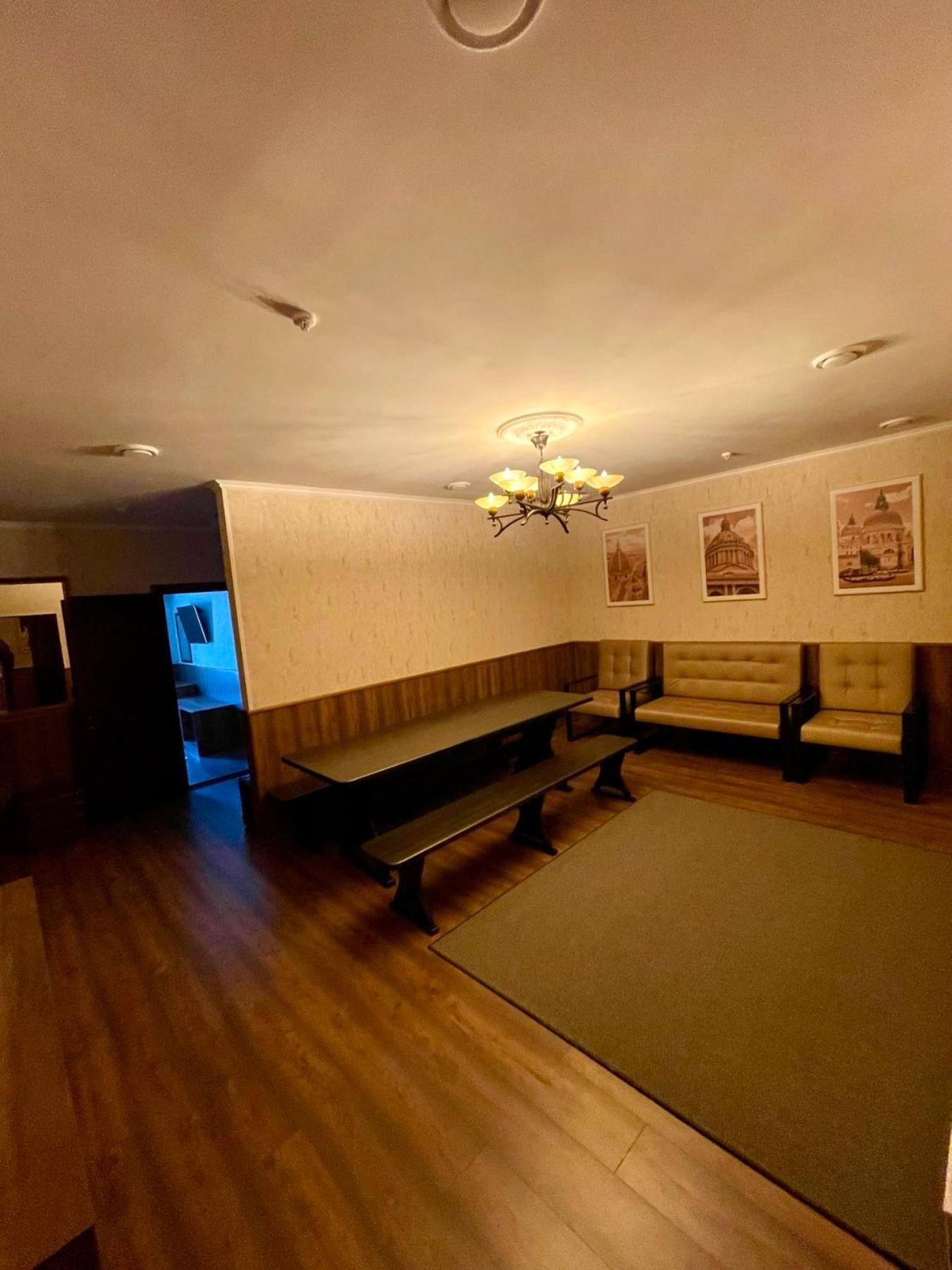 Sport Hotel 1 チェルカースィ エクステリア 写真