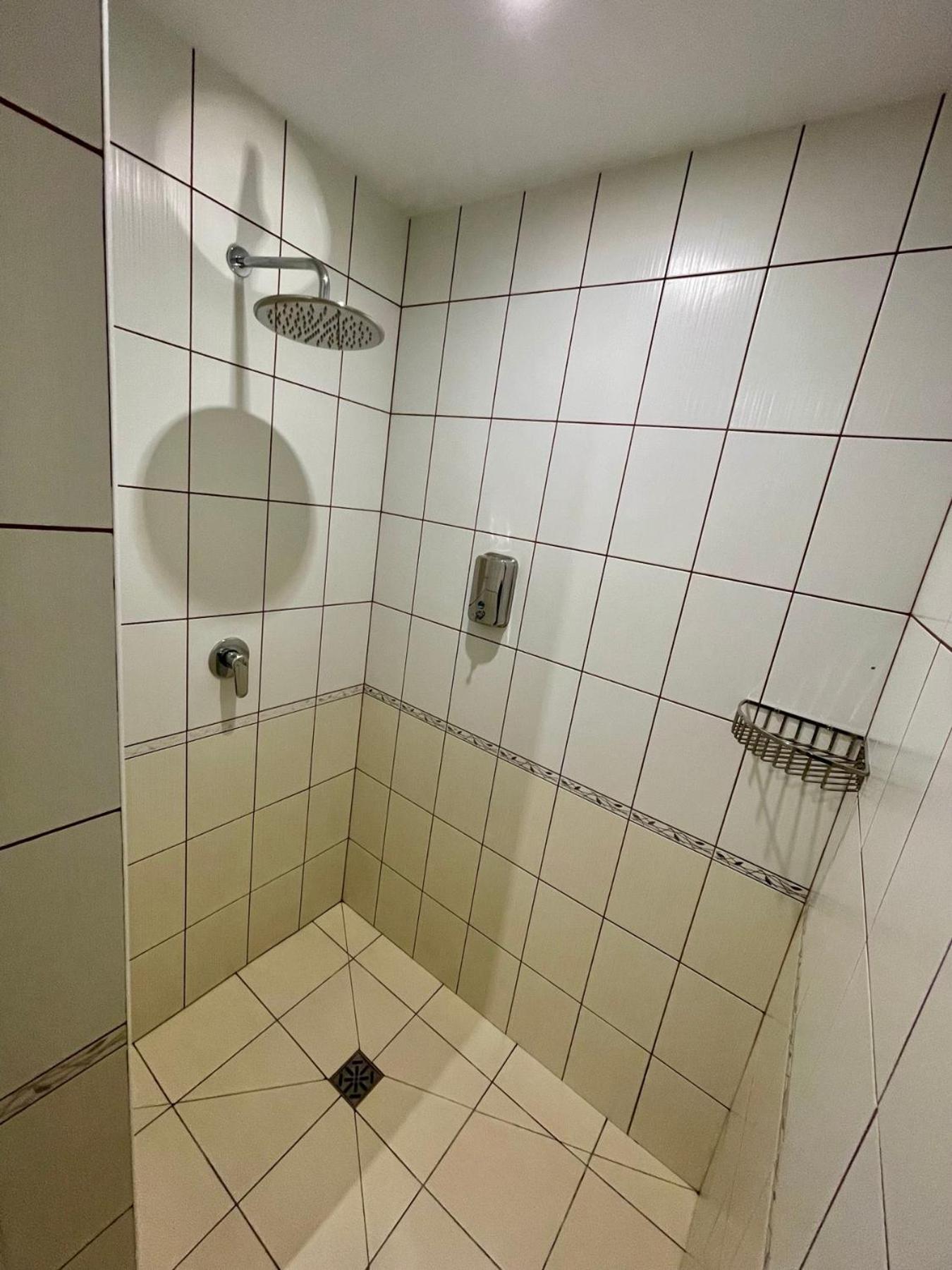 Sport Hotel 1 チェルカースィ エクステリア 写真