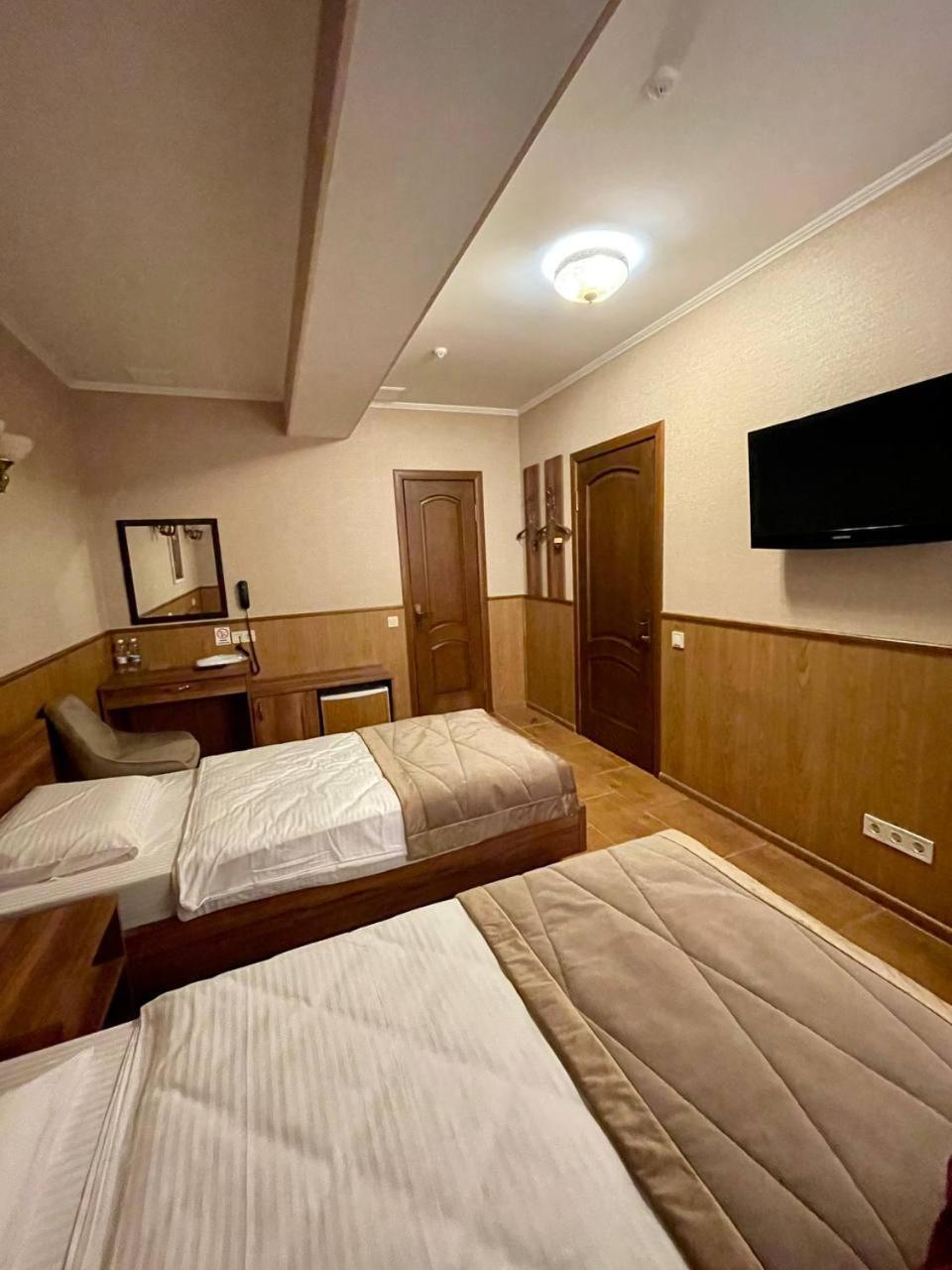 Sport Hotel 1 チェルカースィ エクステリア 写真